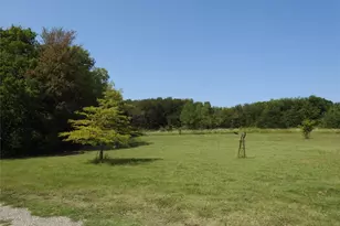 421 Co Rd 2905, Dodd City, TX 75438 - Photo 21