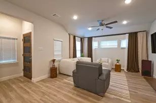 933 King St, Aubrey, TX 76227 - Photo 7