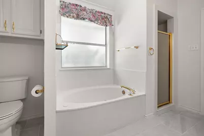 8911 Magnolia Vale Drive, Granbury, TX 76049 - Photo 25