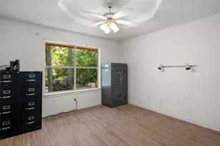 8911 Magnolia Vale Dr, Granbury, TX 76049 - Photo 31