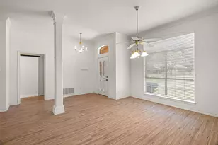 8911 Magnolia Vale Dr, Granbury, TX 76049 - Photo 13