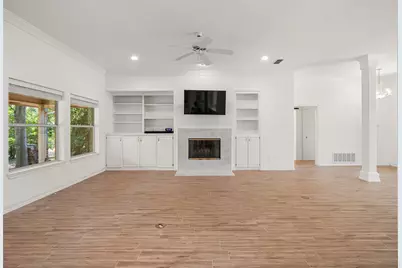 8911 Magnolia Vale Drive, Granbury, TX 76049 - Photo 9