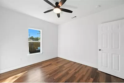 1629 Pine Street, Dallas, TX 75215 - Photo 29