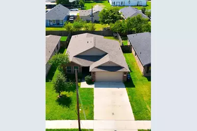 1706 E Arlington Avenue, Fort Worth, TX 76104 - Photo 1