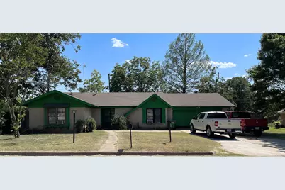 2506 SE 11th Street, Mineral Wells, TX 76067 - Photo 1