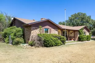 207 Lori Ln, Brownwood, TX 76801 - Photo 37