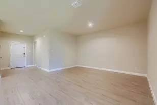 429 Valentine Ct, Burleson, TX 76028 - Photo 3