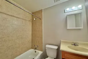 1005 W Hickory St, Denton, TX 76201 - Photo 5