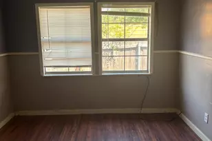 1733 E Ann Arbor Ave, Dallas, TX 75216 - Photo 15