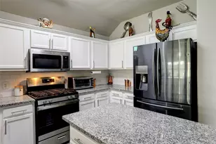 906 Horizon Ridge Cir, Little Elm, TX 75068 - Photo 9