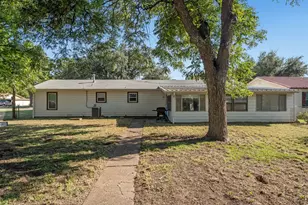 1008 W Hamilton St, Olney, TX 76374 - Photo 23
