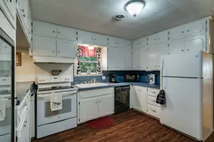 1008 W Hamilton St, Olney, TX 76374 - Photo 11