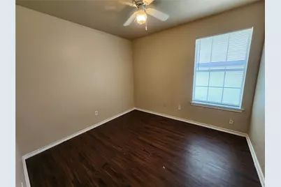 1431 E Robert Street, Fort Worth, TX 76104 - Photo 13