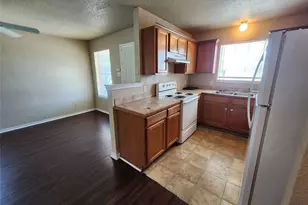 1431 E Robert St, Fort Worth, TX 76104 - Photo 7