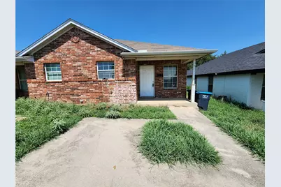 1431 E Robert Street, Fort Worth, TX 76104 - Photo 1