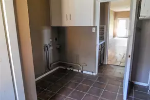 1001 E Lindsey St, Breckenridge, TX 76424 - Photo 9