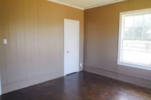 1001 E Lindsey St, Breckenridge, TX 76424 - Photo 15