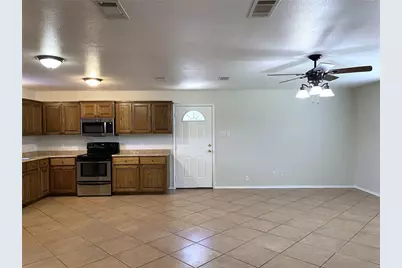 313 Jefferson Street, Fairfield, TX 75840 - Photo 5