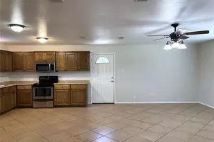 313 Jefferson St, Fairfield, TX 75840 - Photo 5