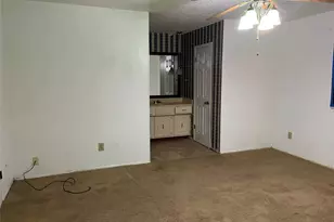 2230 Meadowglen Dr, Garland, TX 75044 - Photo 11