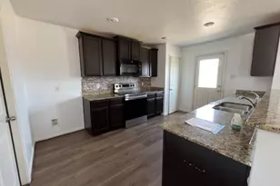 11803 Claudette St, San Antonio, TX 78252 - Photo 7