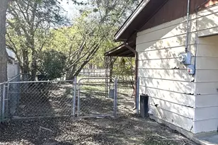 407 N Files St, Itasca, TX 76055 - Photo 29