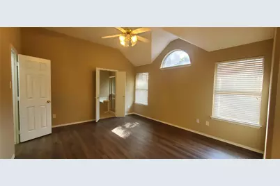 10901 Camelot Drive, Frisco, TX 75035 - Photo 13
