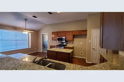 10901 Camelot Drive, Frisco, TX 75035 - Photo 7