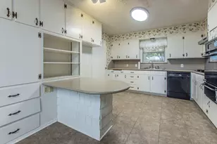 1401 Alston Dr, Waco, TX 76705 - Photo 5