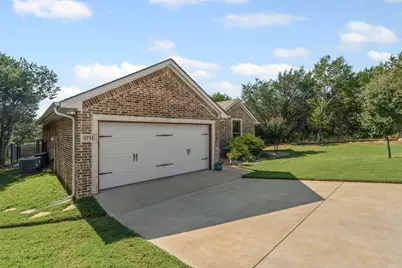 2711 San Gabriel Drive, Granbury, TX 76048 - Photo 3