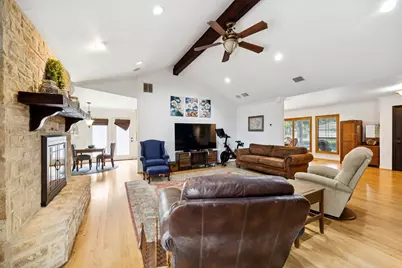 9819 Edgecove Drive, Dallas, TX 75238 - Photo 15