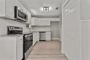 709 N Rita St, Lacy Lakeview, TX 76705 - Photo 21