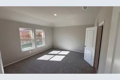 549 Marsh Street, Cleburne, TX 76033 - Photo 9