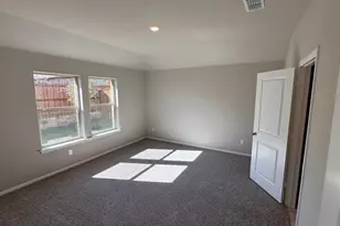 549 Marsh St, Cleburne, TX 76033 - Photo 9