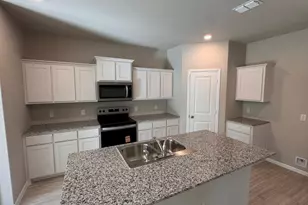 549 Marsh St, Cleburne, TX 76033 - Photo 3