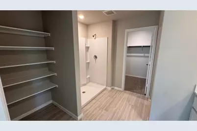 549 Marsh Street, Cleburne, TX 76033 - Photo 11