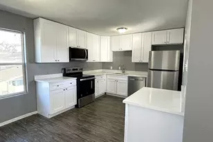 2107 Knoll Crest Dr, Arlington, TX 76014 - Photo 1