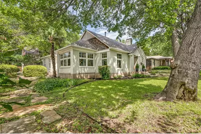 1580 Stemmons Avenue, Dallas, TX 75208 - Photo 1