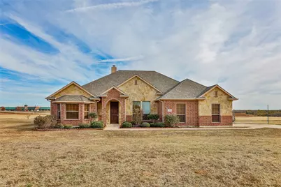 712 Stone Ridge Drive, Gainesville, TX 76240 - Photo 1