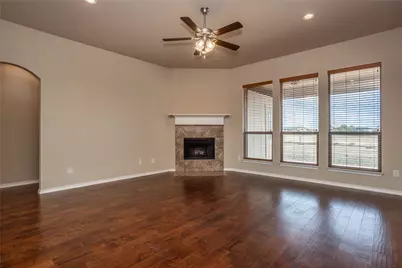 712 Stone Ridge Drive, Gainesville, TX 76240 - Photo 7