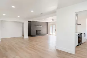 2010 Valley View Dr, Burleson, TX 76028 - Photo 9