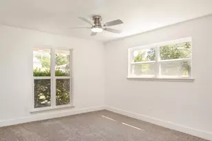 2010 Valley View Dr, Burleson, TX 76028 - Photo 19