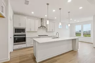 221 Cloverdale Ln, McKinney, TX 75071 - Photo 7