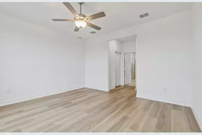 221 Cloverdale Lane, McKinney, TX 75071 - Photo 15