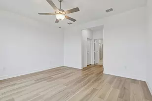 221 Cloverdale Ln, McKinney, TX 75071 - Photo 15