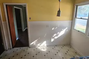 301 Chenoweth Dr, Corpus Christi, TX 78404 - Photo 7