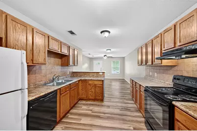 907 W Birge Street, Sherman, TX 75092 - Photo 9