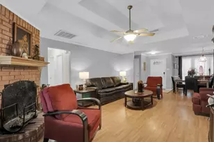 2839 Linden Ln, Grand Prairie, TX 75052 - Photo 7