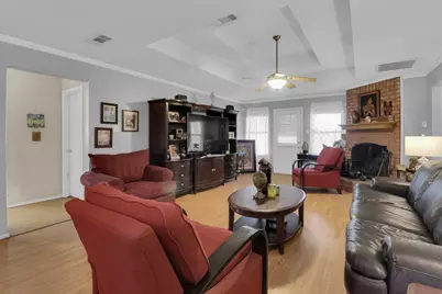 2839 Linden Lane, Grand Prairie, TX 75052 - Photo 5