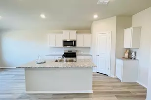 4264 Trickling Crk Ln, Crowley, TX 76036 - Photo 3